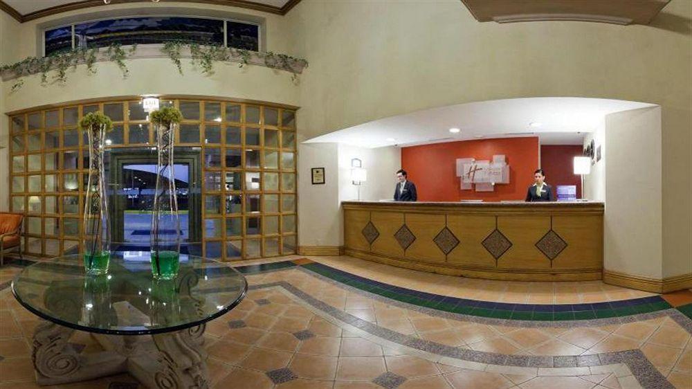 فندق هوليداي إن إكسبريس توريون Torreón المظهر الخارجي الصورة